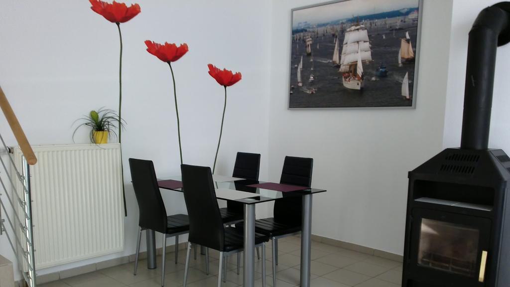 Ferienwohnung Holtenau アルテンホルツ 部屋 写真